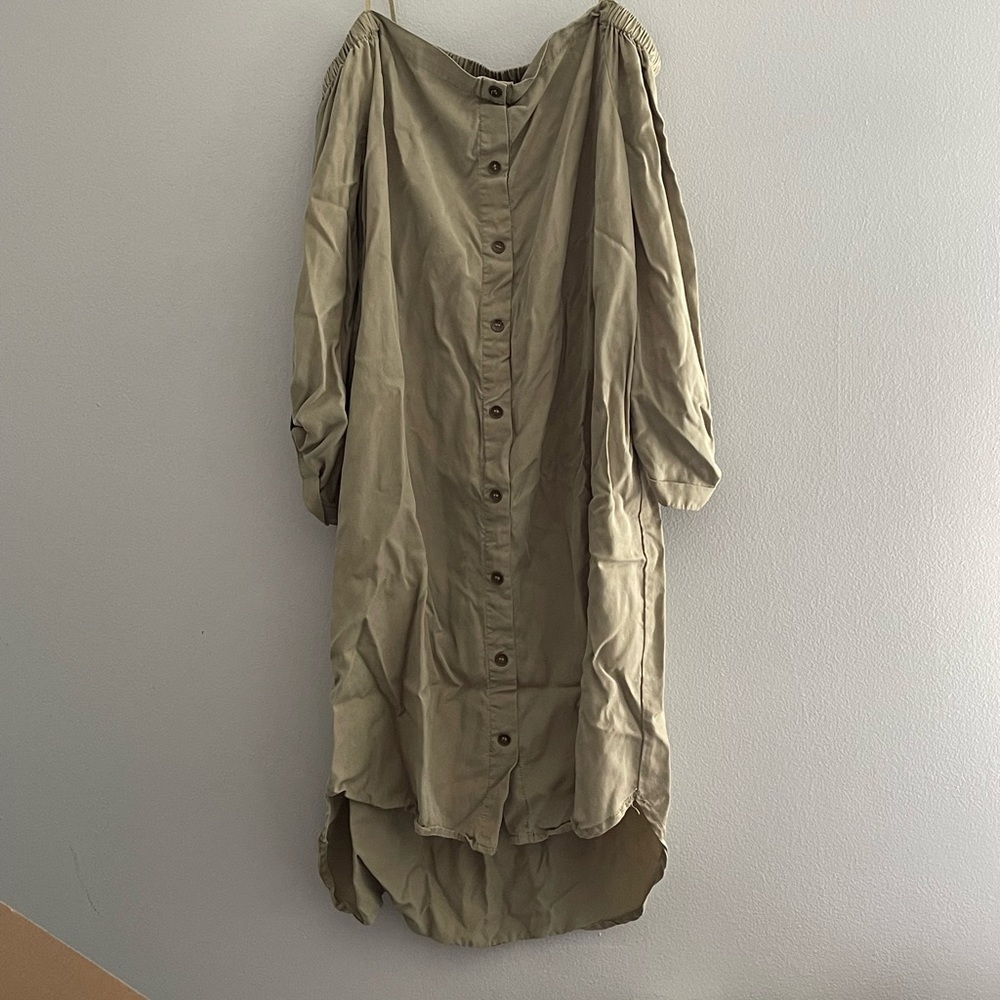 Green off the shoulders dress